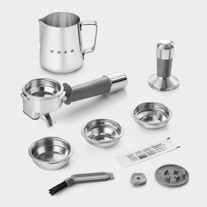 Smeg EGF03CRUK Retro Espresso Coffee Machine with Grinder in Cream
